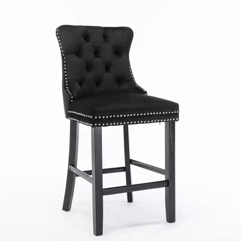 Set di 2 sgabelli da bar trapuntati in velluto con gambe in legno, colori assortiti