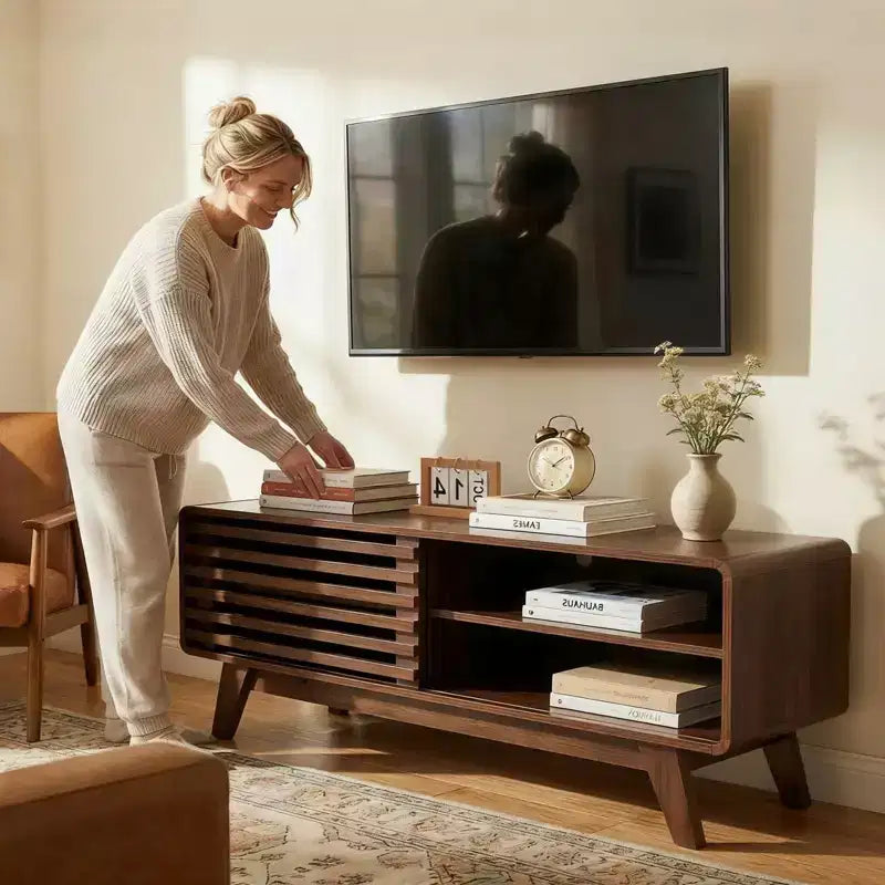 Mobile TV in MDF naturale con anta scorrevole a stecche, adatto per TV fino a 50", per 1